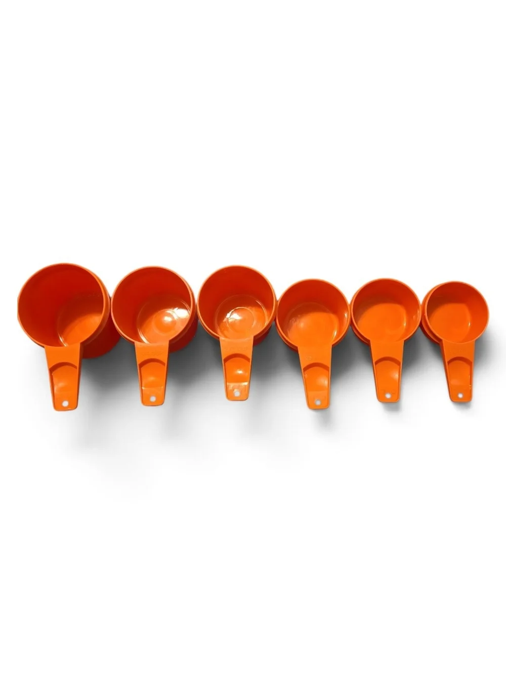 Tupperware Vintage Nesting Measuring Cups - Set of 6 Color Harvest/Pumpkin